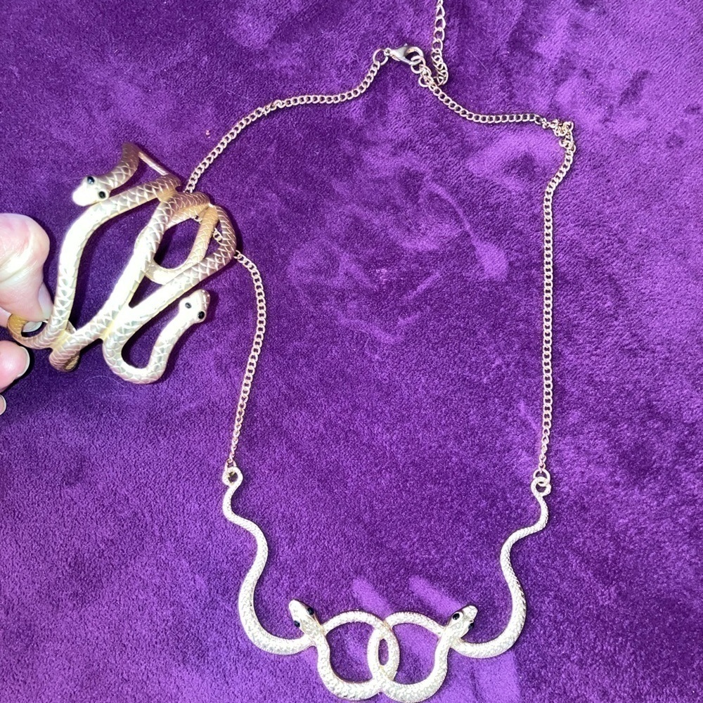 Vintage BUNDLE Rare gold metal Whimsigoth snake wrap necklace & bracelet cuff - Picture 4 of 8